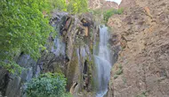 Hakkari’nin buzdan heykeli Ava Ore Şelalesi her mevsim ilgi çekiyor