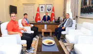 Dünya şampiyonu kanocu Rahmi Kaan Karahan Muğla'da ödüllendirildi