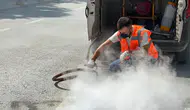 Söğüt’te sinek istilasına karşı belediyeden ilaçlama seferberliği