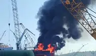 Aliağa'da gemi söküm tesisinde büyük yangın paniği