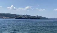 Dev boru döşeme gemisi Çanakkale Boğazı’nı trafiğe kapattı