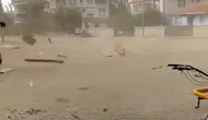 Tokat’ta fırtınanın savurduğu çatılar şehri birbirine kattı