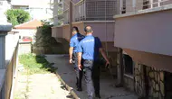 Karaman'da ikinci kattan beton zemine düşen adam ağır yaralandı