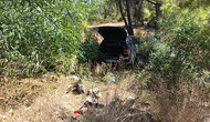 Manavgat'ta kontrolden çıkan araç ormana girdi