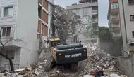 Yıkım ekibi yanlış binayı vurdu Banyomuz yok oldu