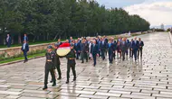 Ankara'da NATO zirvesi öncesi Anıtkabir ziyareti