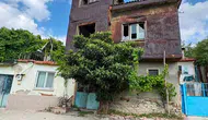 Burdur’da çökmek üzere olan bina için yıkım kararı uygulandı