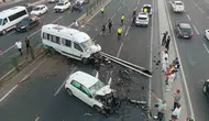 Diyarbakır Şanlıurfa yolunda kontrolden çıkan minibüs trafiği felç etti