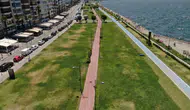 İzmir Kordon kavurucu sıcaklara teslim oldu