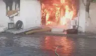 Beyoğlu’nda metruk binayı alevler sardı