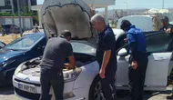Adıyaman'daki hastane otoparkında otomobil alevlere teslim oldu