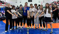 Minderin sultanları Manisa’ya altın kupayı getirdi