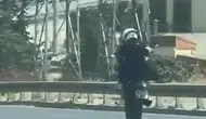 Esenyurt trafiğinde herkesi hiçe sayan motosiklet şovu