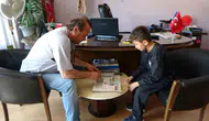 Yozgatlı dede torunu için atık malzemelerden uçak filosuna dönüştü
