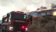 Adıyaman Kahta'da anız yangını evleri tehdit etti