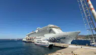 Bodrum limanına dev gemilerle 3 binden fazla turist geldi