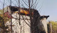 Silivri’de otluk alanda başlayan yangın çiftlik evine zarar verdi