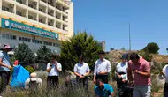 Burhaniye’de öğrenciler lavanta tarlasında uygulamalı eğitim aldı