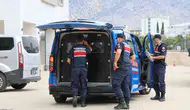 Kozan’da 40 yıla yaklaşan hapis cezası olan iki firari yakalandı