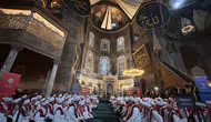 Ayasofya’da 253 hafız 15 Temmuz şehitleri için dua etti