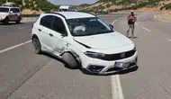 Bingöl yolunda kaza Bariyerlere çarpan araçtaki 4 kişi yaralandı