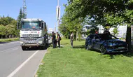 Elazığ’da beton mikserine çarpan otomobildeki 5 kişi yaralandı