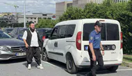 Arnavutköy'de nikah dairesinde arbede Polis eşliğinde evlendiler