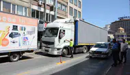 Balıkesir trafiğini navigasyon kurbanı tır kilitledi