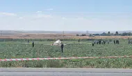 Ankara'da eğitim uçuşu yapan helikopter boş araziye çakıldı