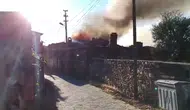 Manisa Salihli’de bir ev yangınla küle döndü