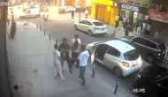 Avcılar trafiğinde tekme tokat kavga anı kameraya yansıdı