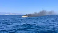 Didim açıklarında yanan tekne sulara gömüldü