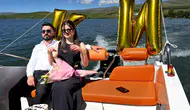 Çıldır Gölü’nün ortasında sürpriz evlilik teklifi