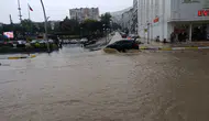 Yozgat'ta şiddetli yağış hayatı durdurdu