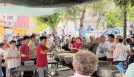 Güroluk köyünde 34 yıllık aşure geleneği sofraları birleştirdi