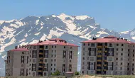 Yüksekova'da aynı anda iki mevsim yaşanıyor