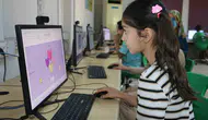 Diyarbakırlı öğrenciler yaz tatilini hem sınav hazırlığı hem hobilerle geçiriyor