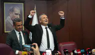 İzmit Belediye Başkanlığı koltuğuna Lütfü Obuz oturdu
