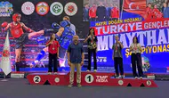 Niğdeli gençler ringde Türkiye’yi zirveye taşıdı