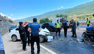 Kastamonu Hanönü yolunda iki otomobil birbirine girdi