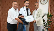 Gece zabıta gündüz tıp öğrencisiydi şimdi doktor oldu