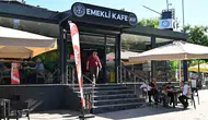 Manisalı emekliler için uygun fiyatlı buluşma durağı açıldı