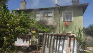 Konya'da evde kilitli kalan beş çocuk yangından son anda kurtarıldı