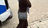 Pazaryeri cami önünde dilencilik yapan kadına ceza kesildi