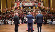 CHP'de figüran krizi: Rozet törenindeki paralı katılımcı iddiası yargıya taşınıyor