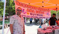 Karaman'da boşanan gurbetçi meydanda lokma dağıttı