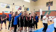 Kuşadası minik hentbolcuların şampiyonluk heyecanına ev sahipliği yaptı