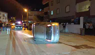 İnegöl sokaklarında gece yarısı kaza Sürücü aracını bırakıp kaçtı