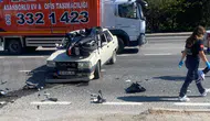 Eskişehir'de motosiklet otomobilin üzerine çıktı