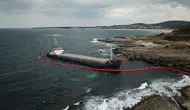Kandıra açıklarında karaya oturan dev gemi satışa çıkıyor